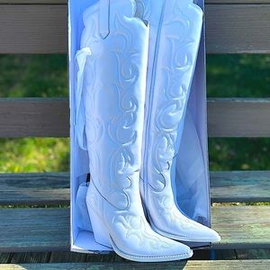 Jeffrey Campbell Amigo Boots 7.5.